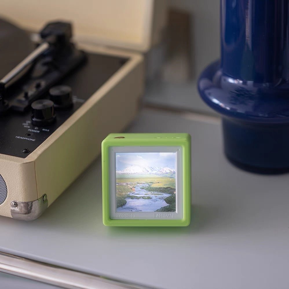 Customizable Film Clip Night Light 7*7cm - OOOMG